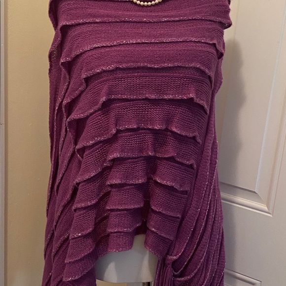 Ruffled Purple poncho Sweater size M - Picture 8 of 9